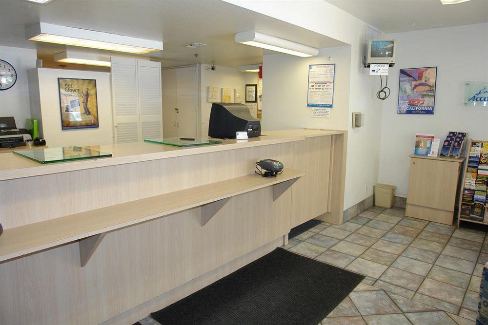 Motel 6-Palm Springs, Ca - Downtown Екстериор снимка