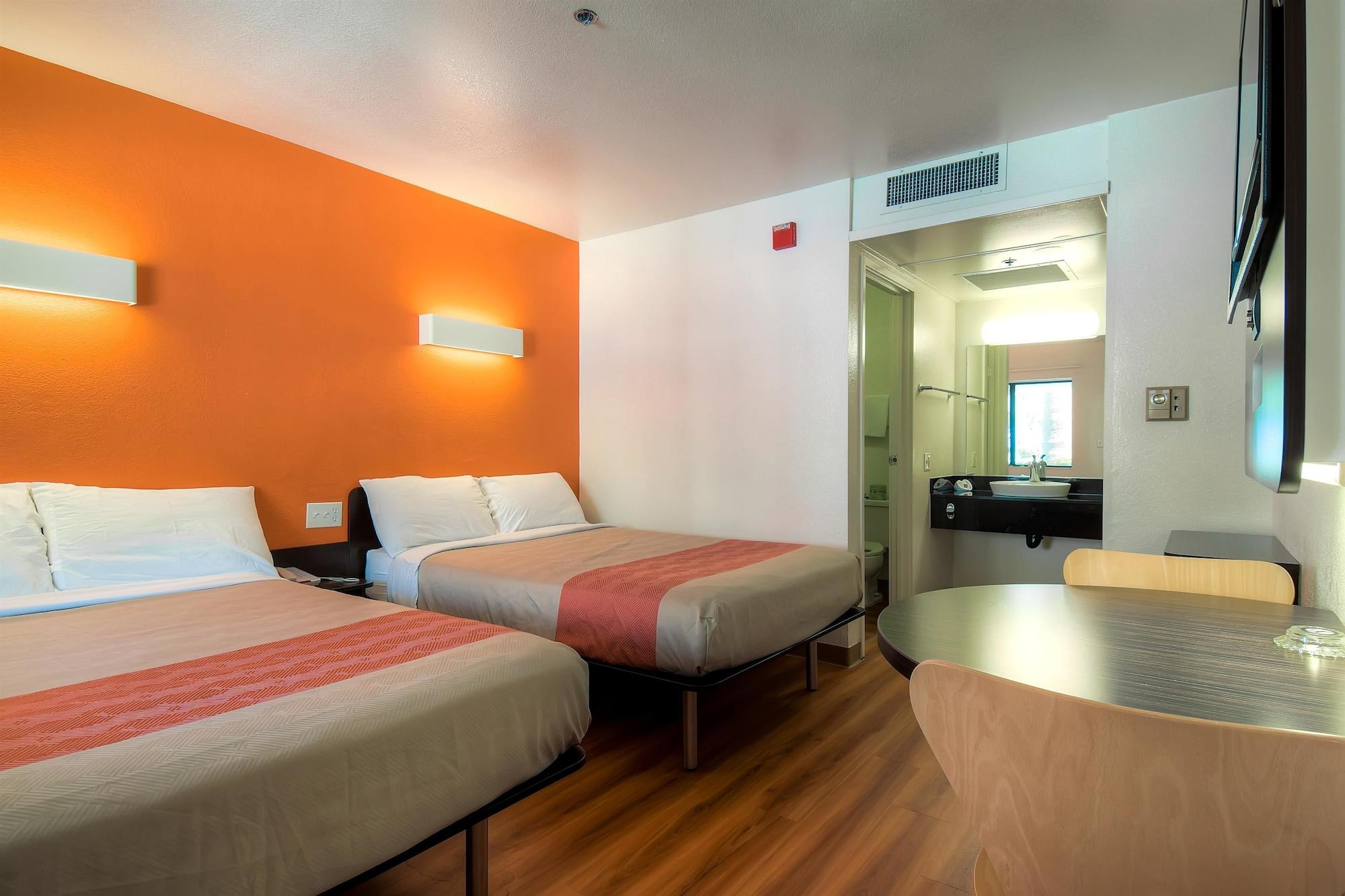 Motel 6-Palm Springs, Ca - Downtown Екстериор снимка
