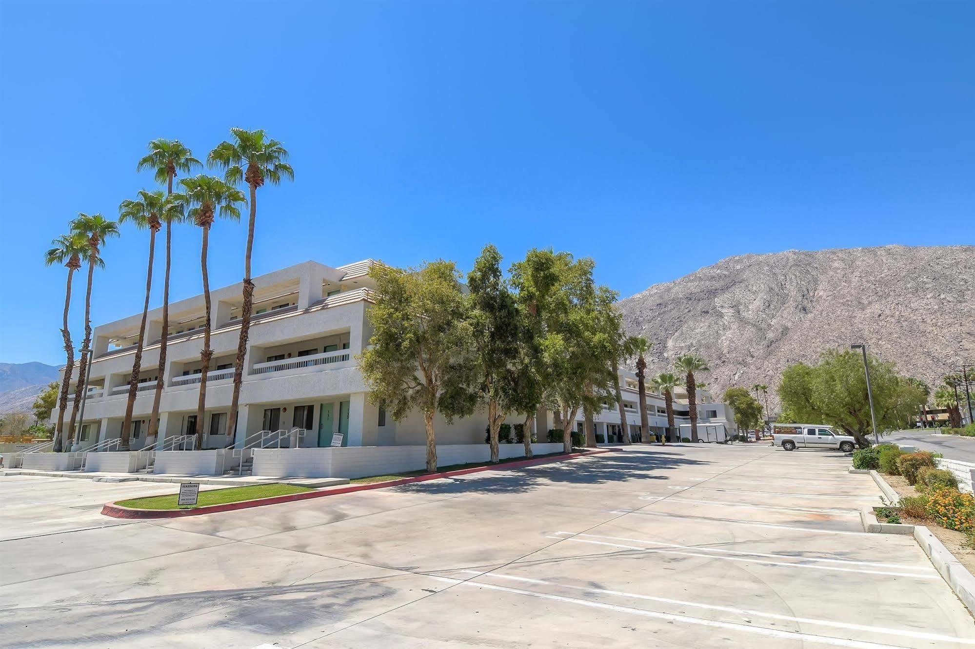 Motel 6-Palm Springs, Ca - Downtown Екстериор снимка