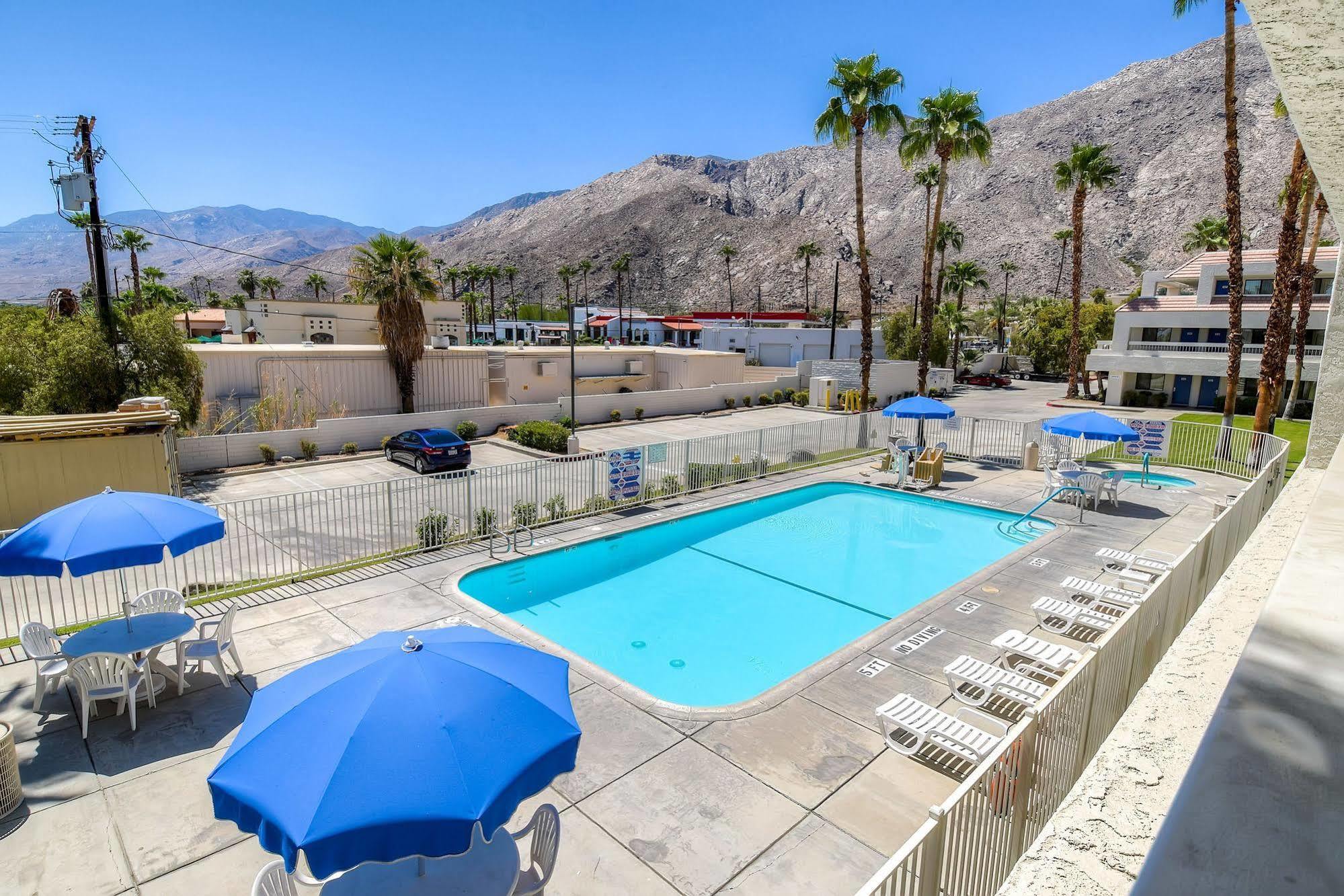 Motel 6-Palm Springs, Ca - Downtown Екстериор снимка